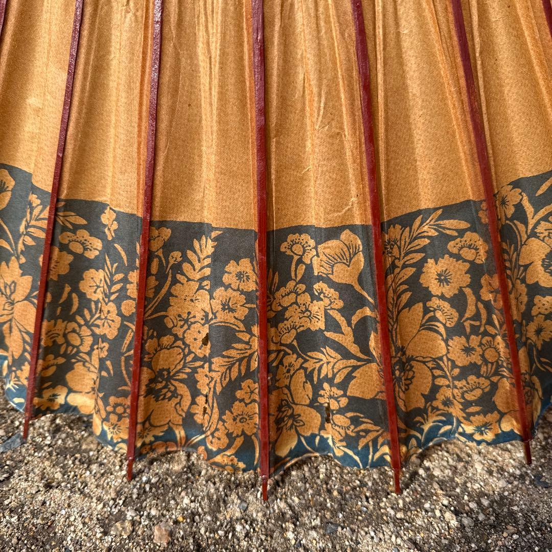 舞踊傘 金色と青色の花柄 90cm