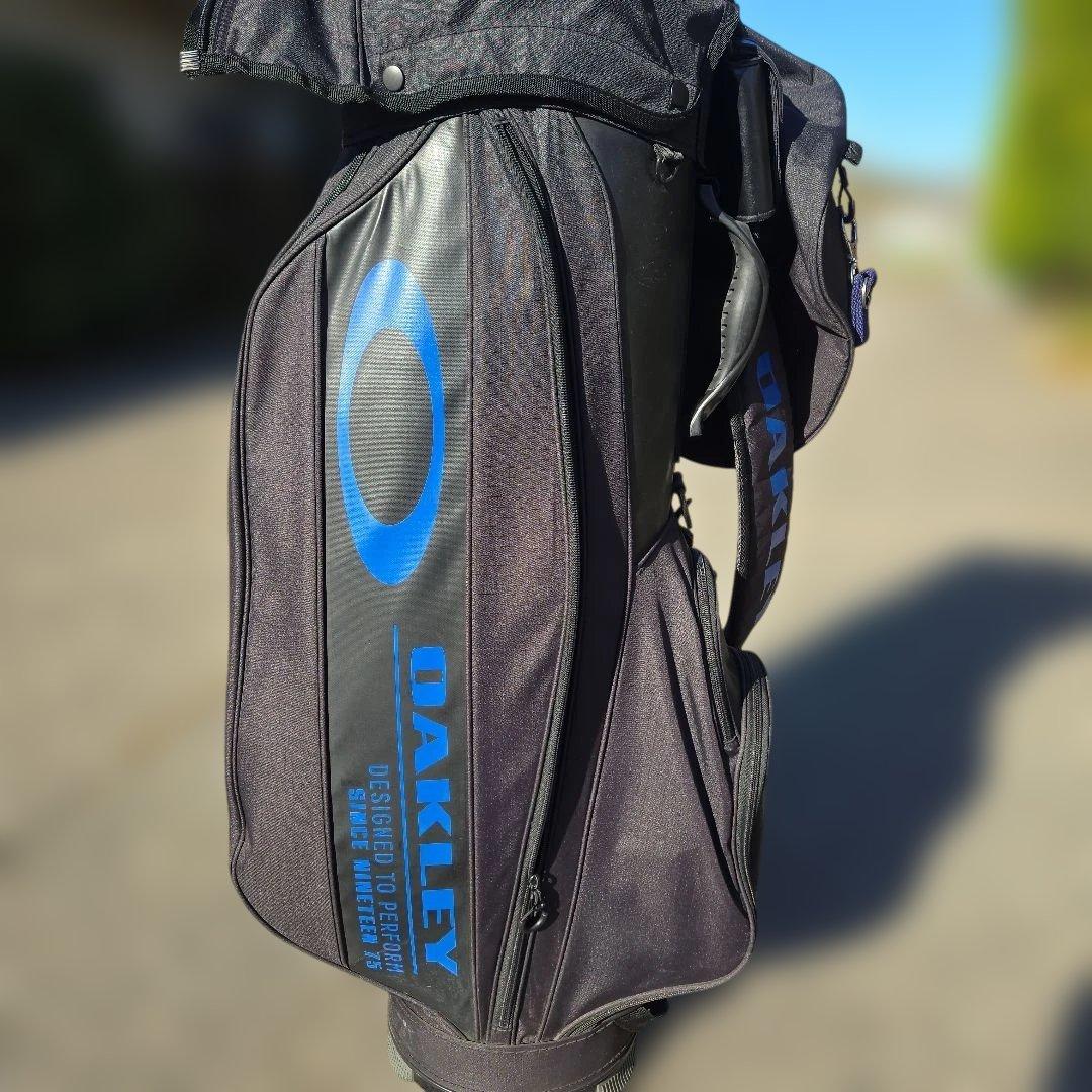 OAKLEYゴルフバッグ