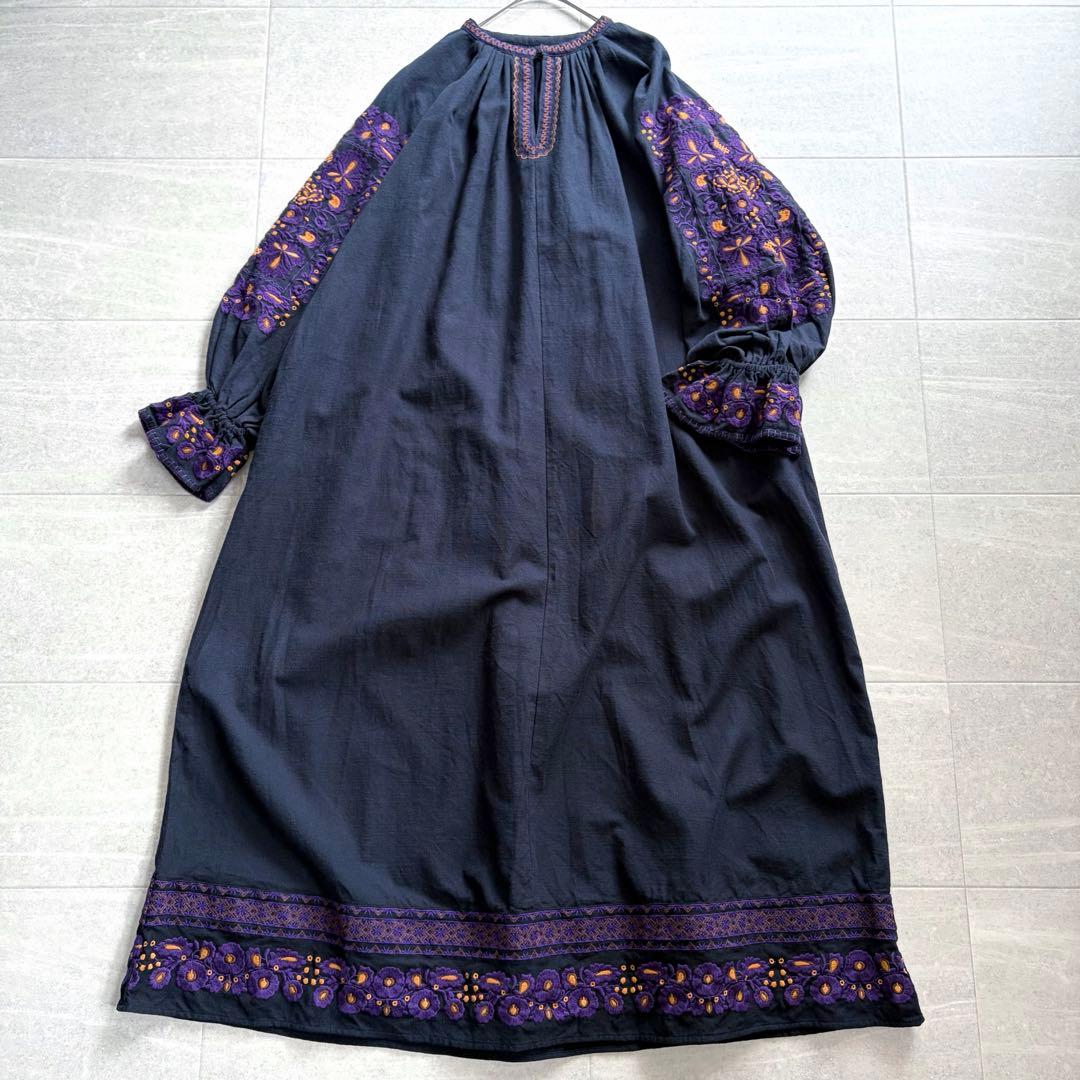 Freada フリーダ 刺繍 スモッグ ワンピース ギャザースリーブ 厚手