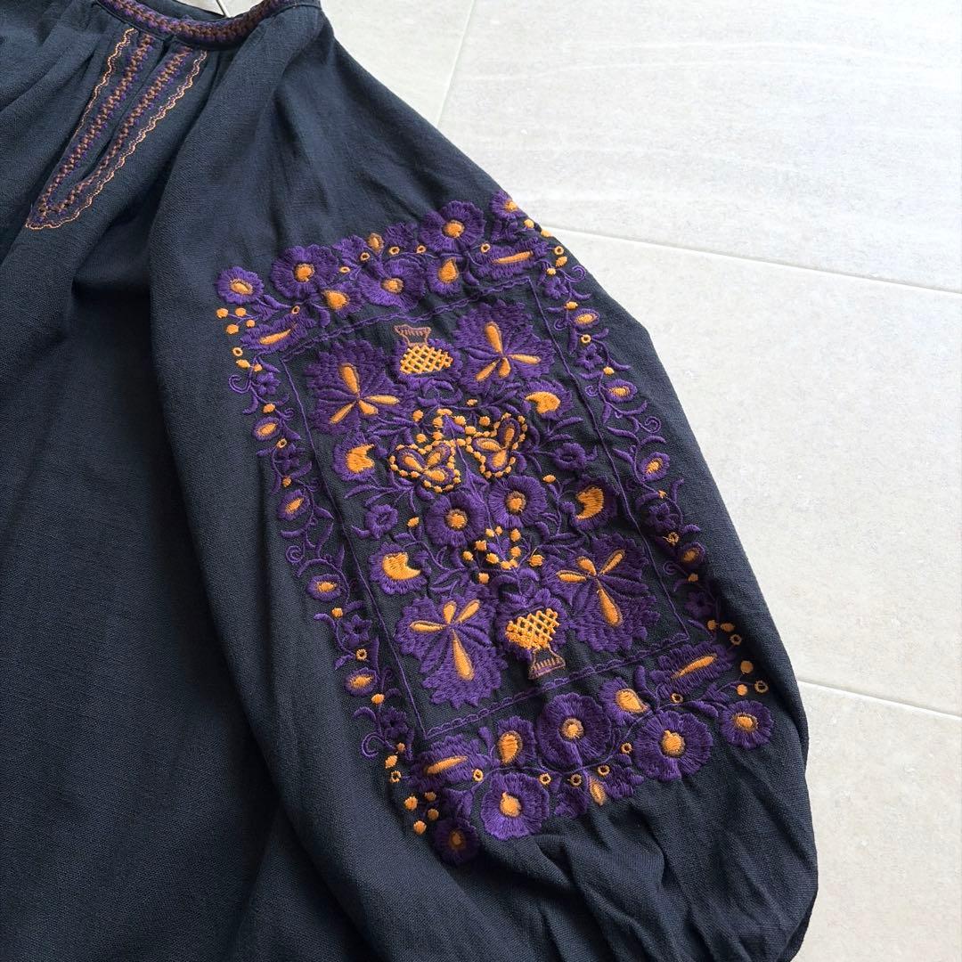 Freada フリーダ 刺繍 スモッグ ワンピース ギャザースリーブ 厚手