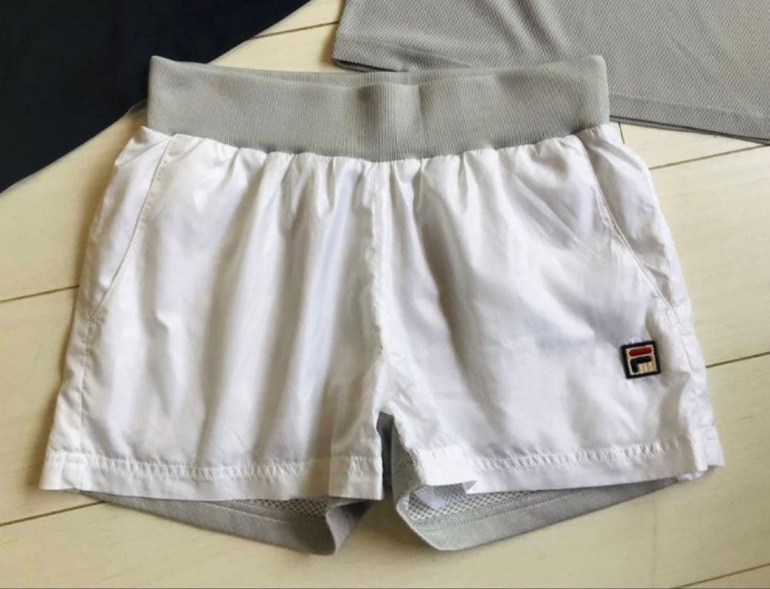 FILAフィラ＊異素材切り替えショートパンツとグレーのトップス上下セットアップ