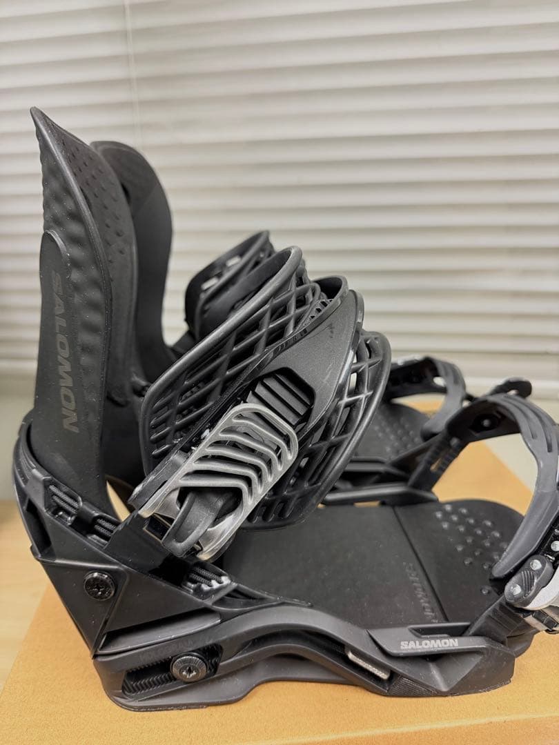 スノーボード SALOMON HOLOGRAM M SIZE 25/25