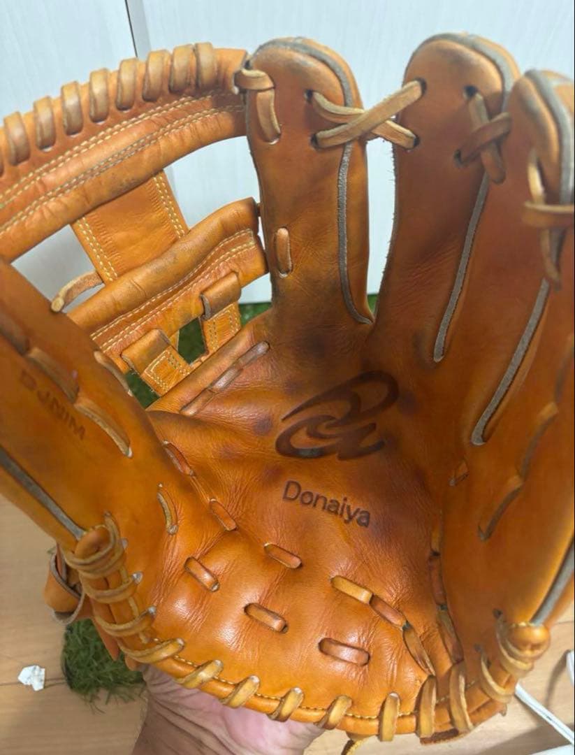 ドナイヤ 軟式グローブ オレンジ　山田哲人モデル