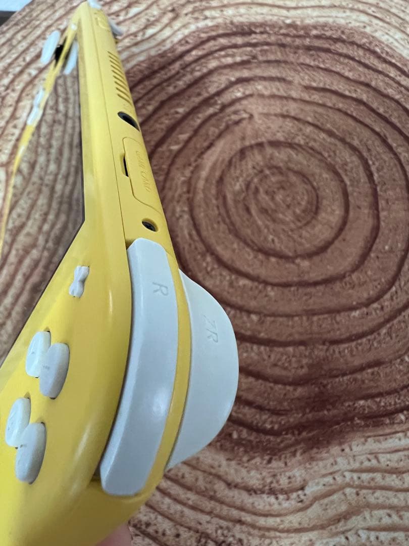 Nintendo Switch Lite イエロー　本体　箱なし