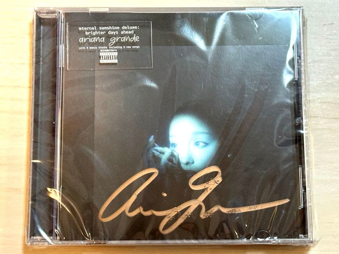 直筆サイン入り アリアナグランデ 「エターナル サンシャイン」DX 限定ジャケ
