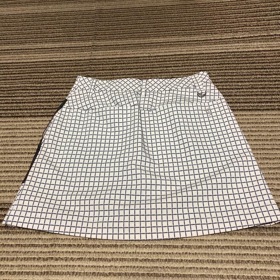 新品タグ付き　アドミラルゴルフ　スカート　フロントジップ　M 撥水　ホワイト