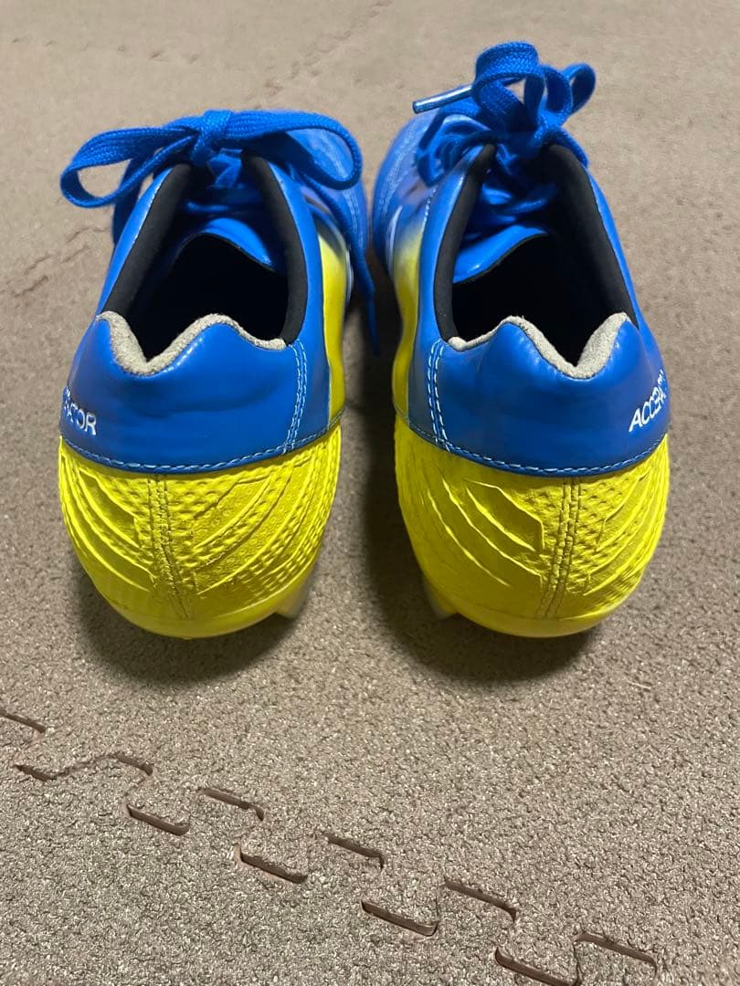 umbro ACCERDOR サッカーシューズ スパイク 青/黄　アンブロ