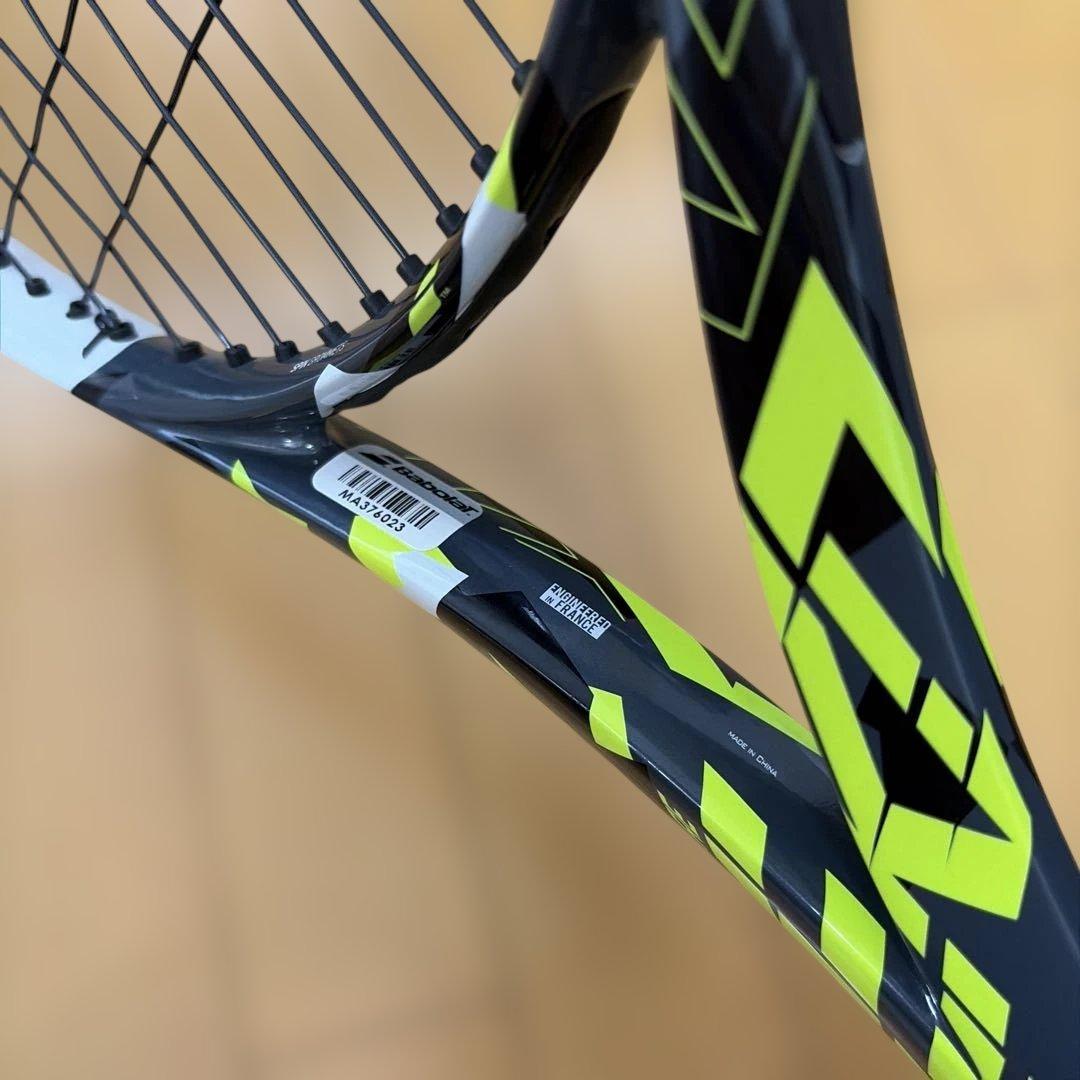 バボラ　ピュアアエロ 100 300g テニスラケット