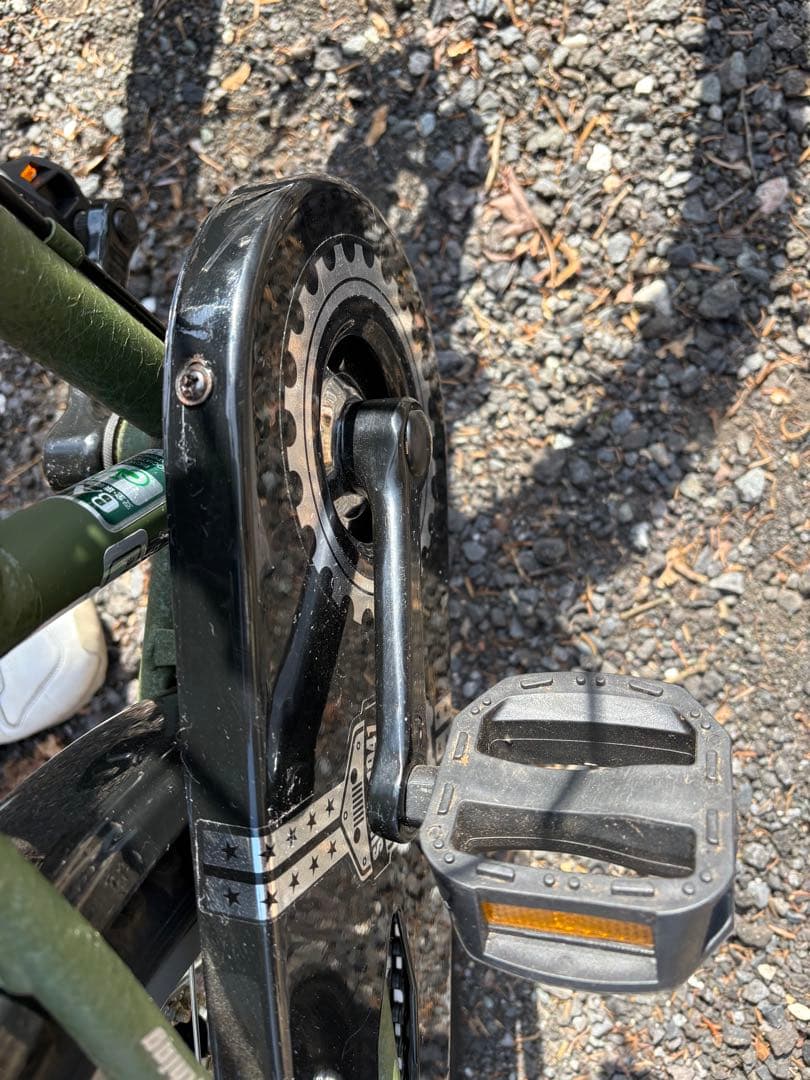 【美品】Jeep 子供用オリーブ色 2025年　　　　　　　現行モデル 18in