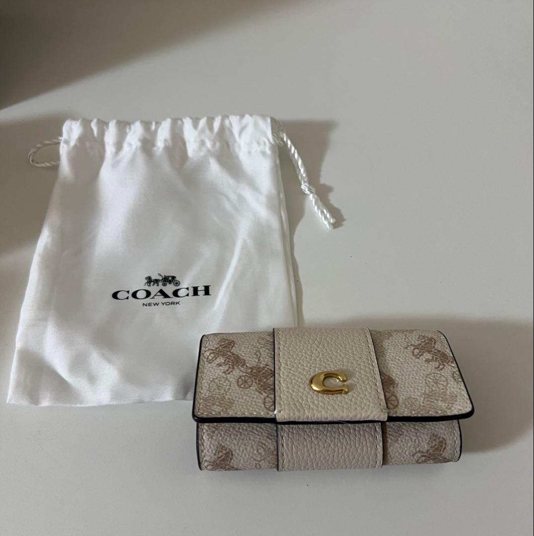 COACH ホワイト レザー キーケース