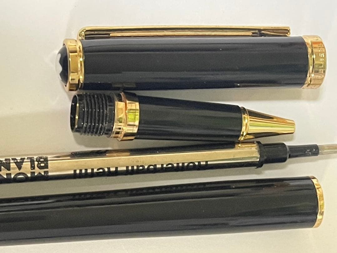 レ*ス様 モンブラン ノブレス・オブリージュ ローラーボールペン ブラック×ゴー