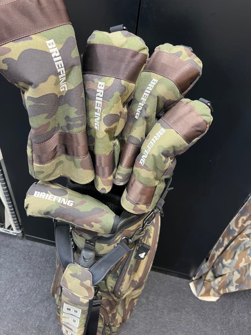 ★BRIEFING 廃盤★　キャディバック ヘッドカバーセット