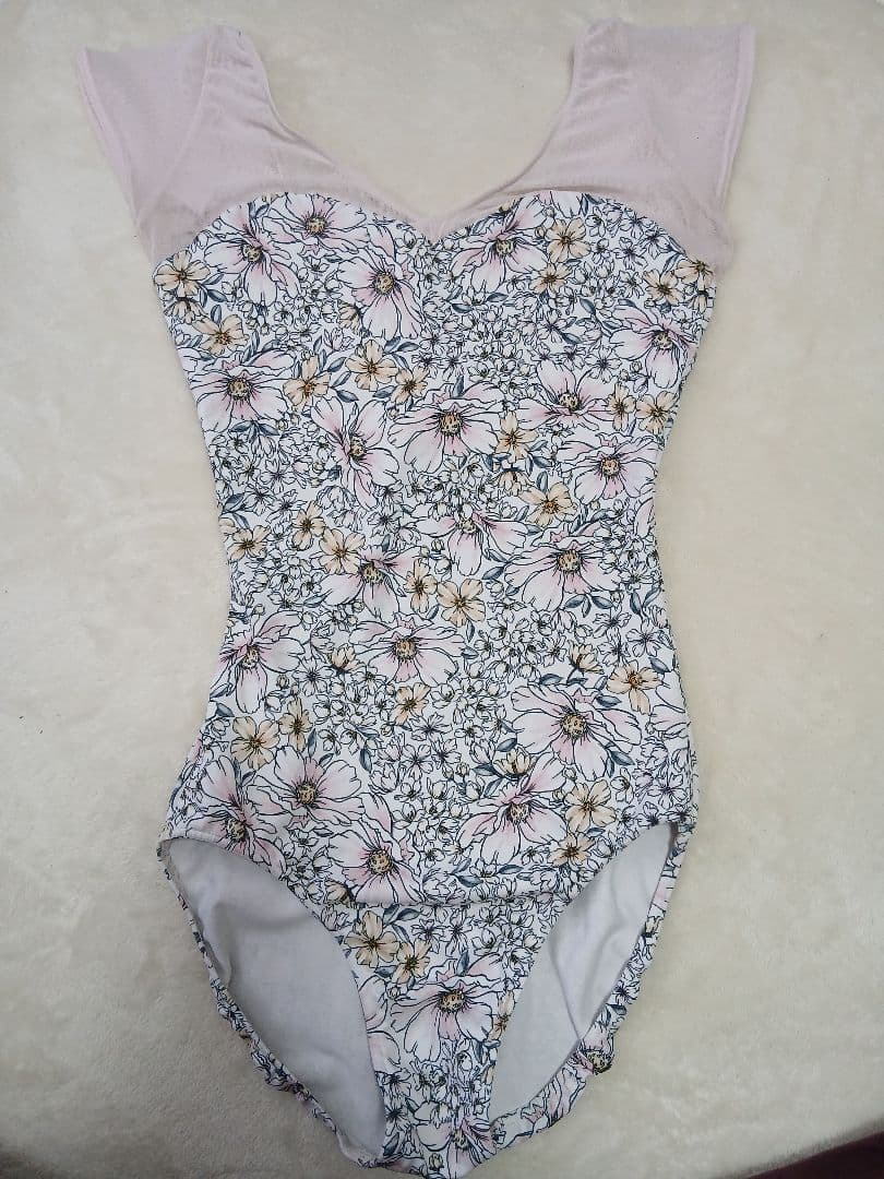 stina レオタード　M