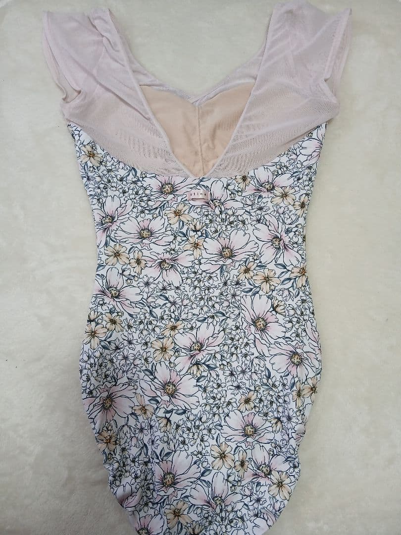 stina レオタード　M