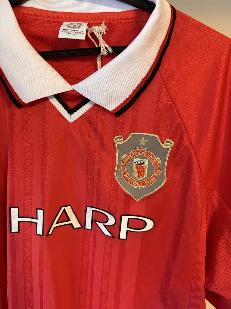 マンチェスター・ユナイテッド 復刻版 1990年代レトロポロシャツ&キーホルダー