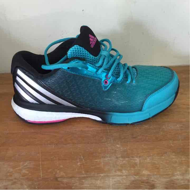 アディダス エナジー バレー ブースト2.0