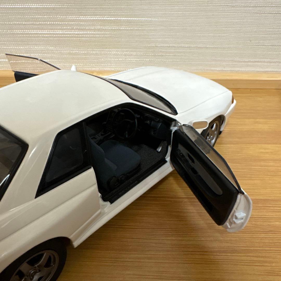 ミニカー 1/18 スカイライン GT-R BNR32 V-SPECⅡ ホワイト