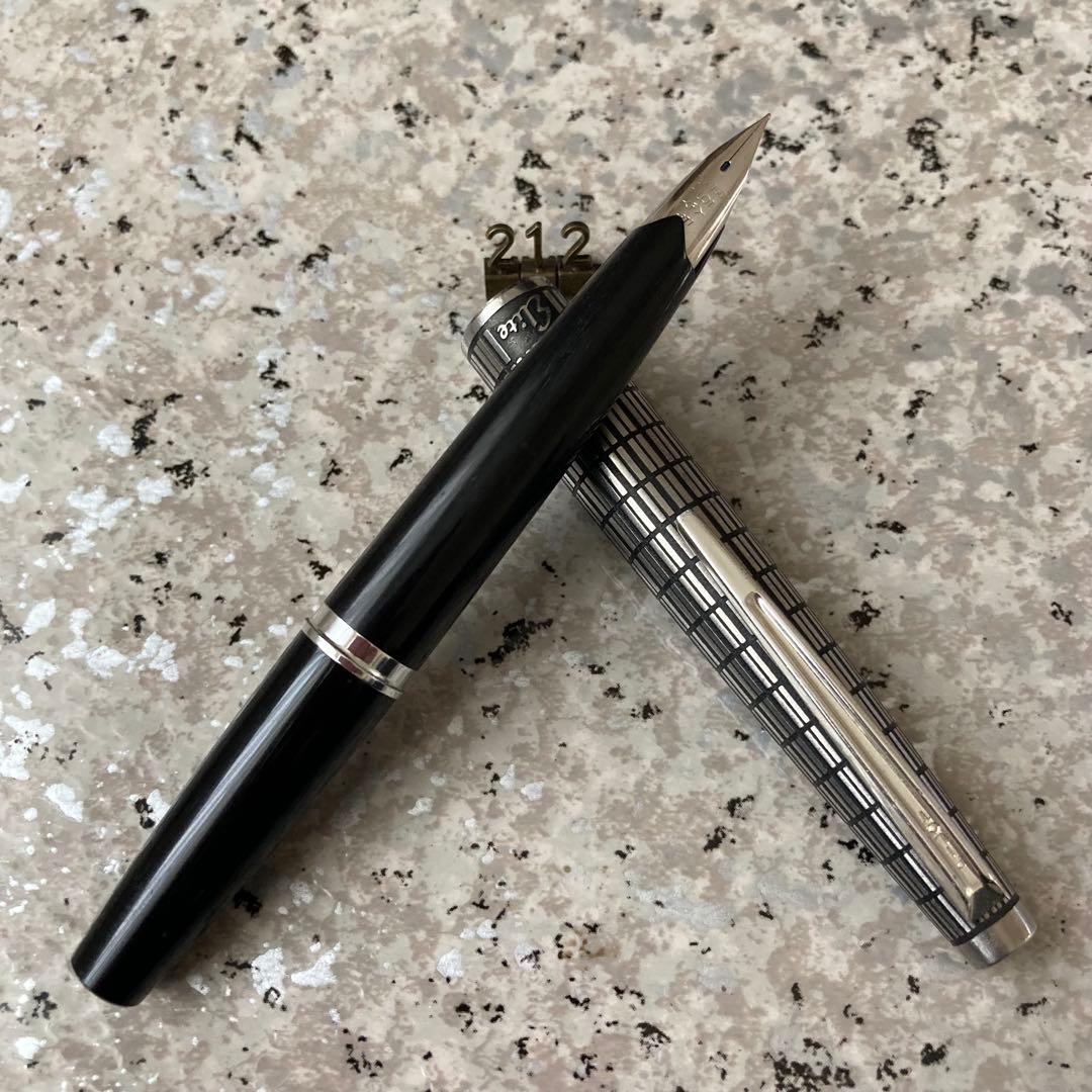 #212 オーバーホール済み 万年筆 PILOT 半格子 Elite 18k