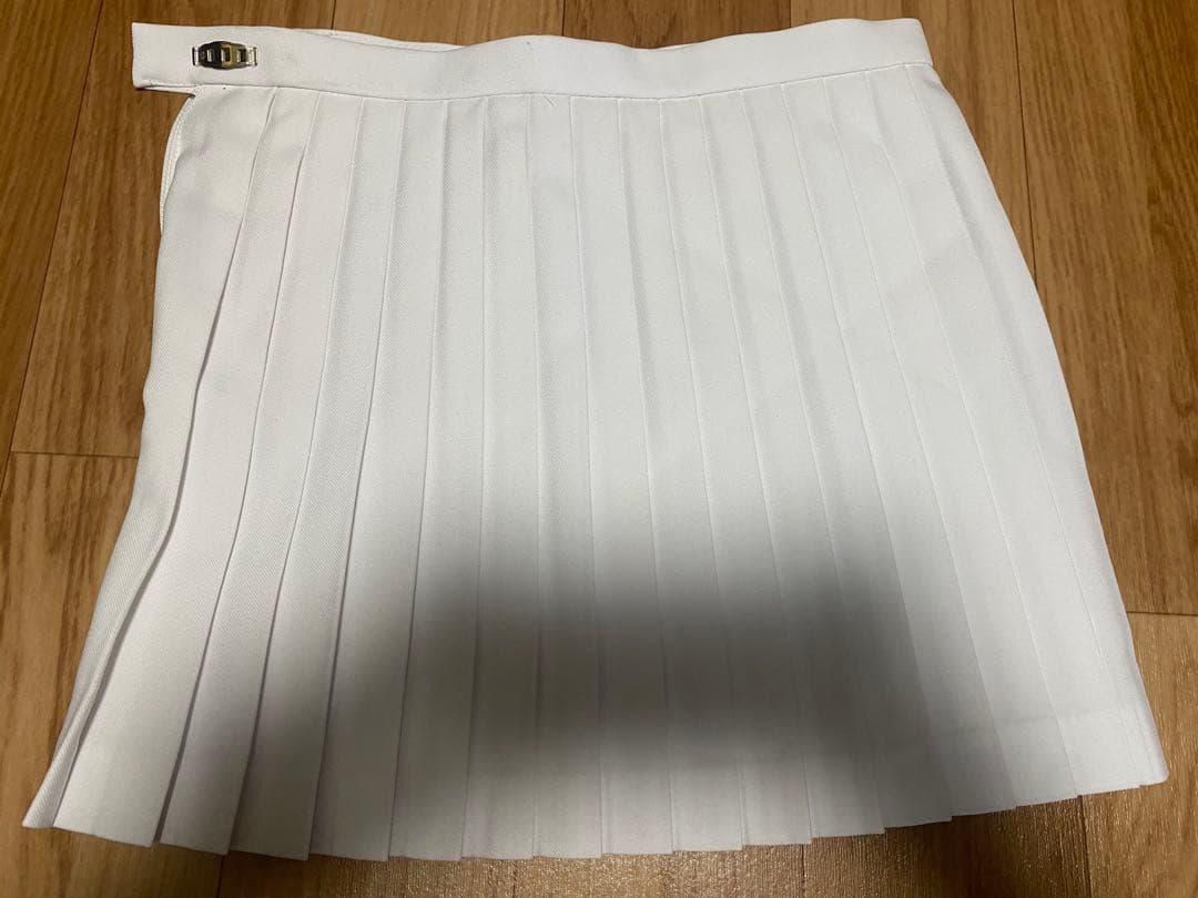 YONEX ホワイト プリーツスカート ウエスト64 旧ロゴ