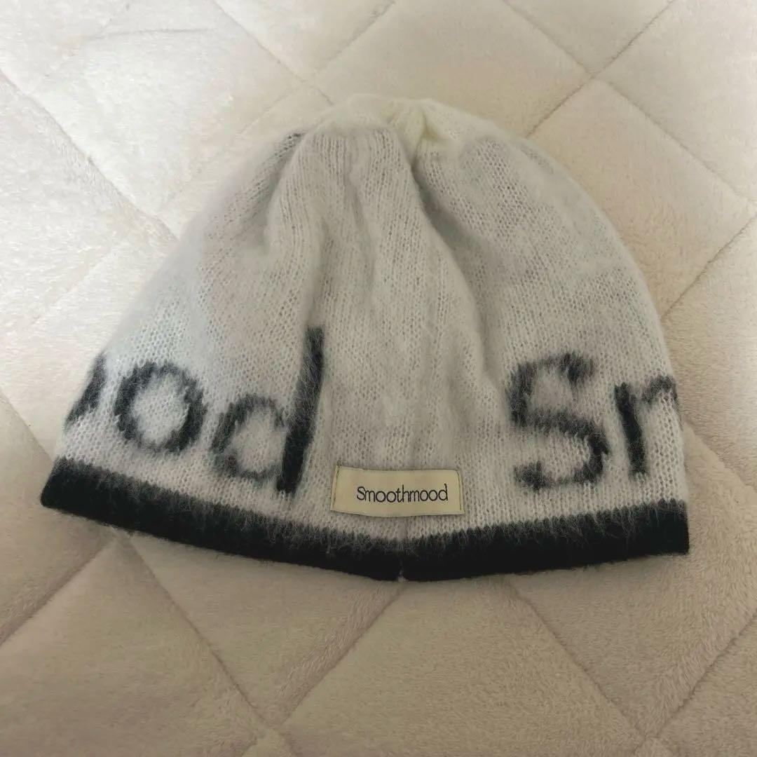 韓国　smoothmood ロゴニットハット　ニット帽　ビーニー　帽子　白