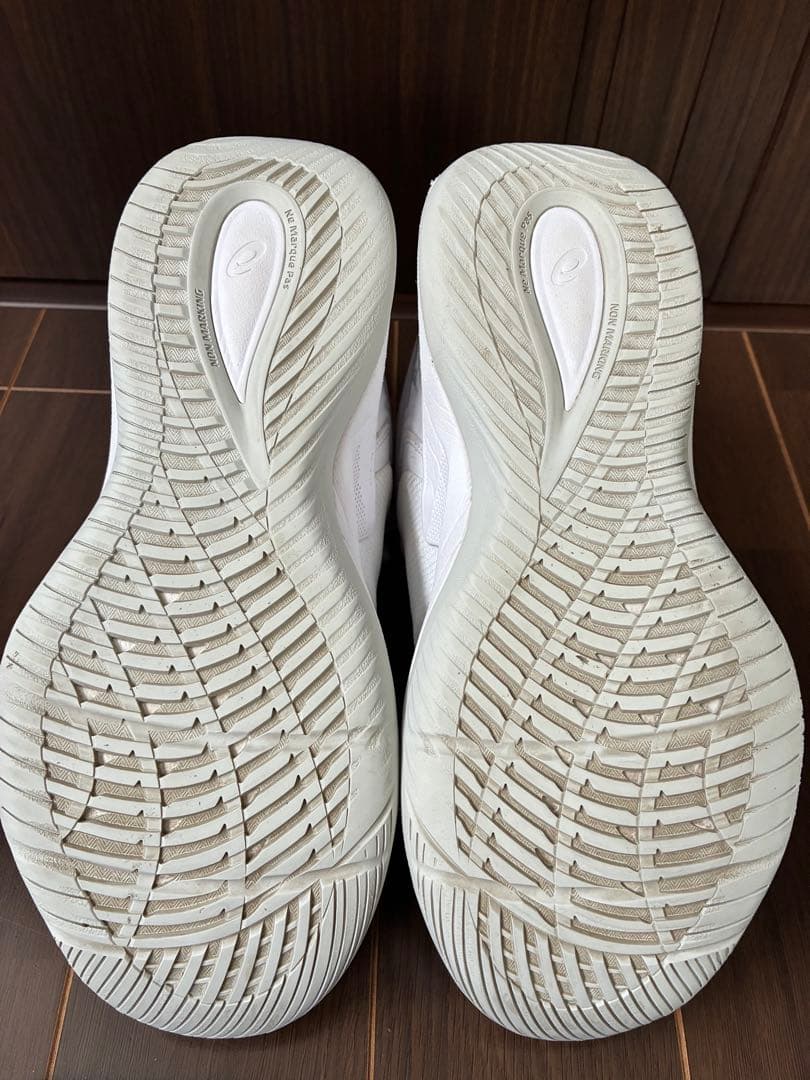 NOVA SURGE 3 ホワイト