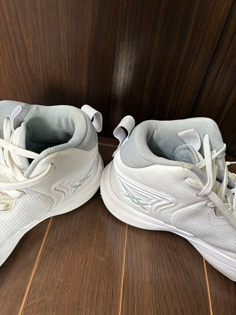 NOVA SURGE 3 ホワイト