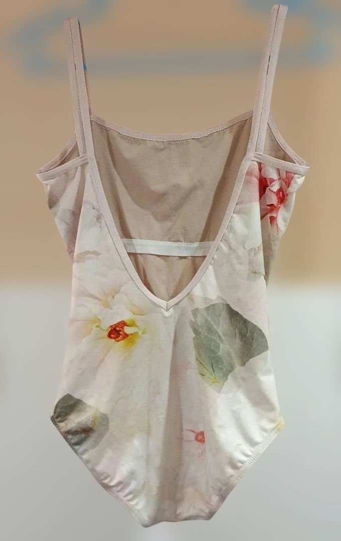 iilaire(イイレイル)　Mサイズ(L相当)　花柄＆ピンク　二重肩紐