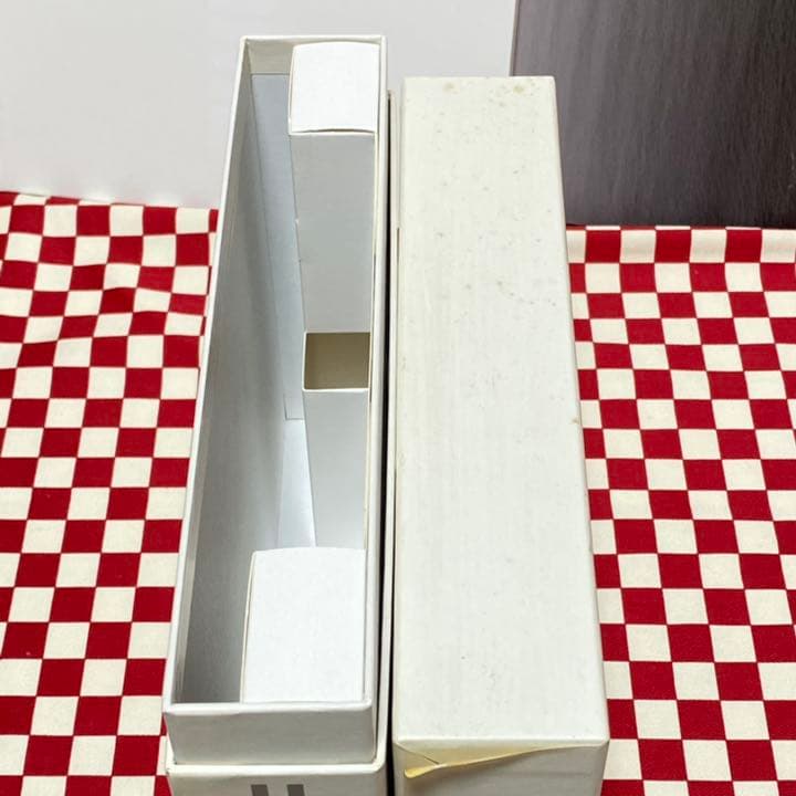 【欠品なし】U2 NO LINE ON THE HORIZON BOX