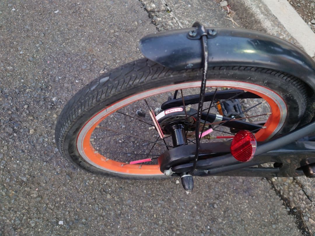 (引取り又はお届けご相談)ブリジストン レベナ18インチ