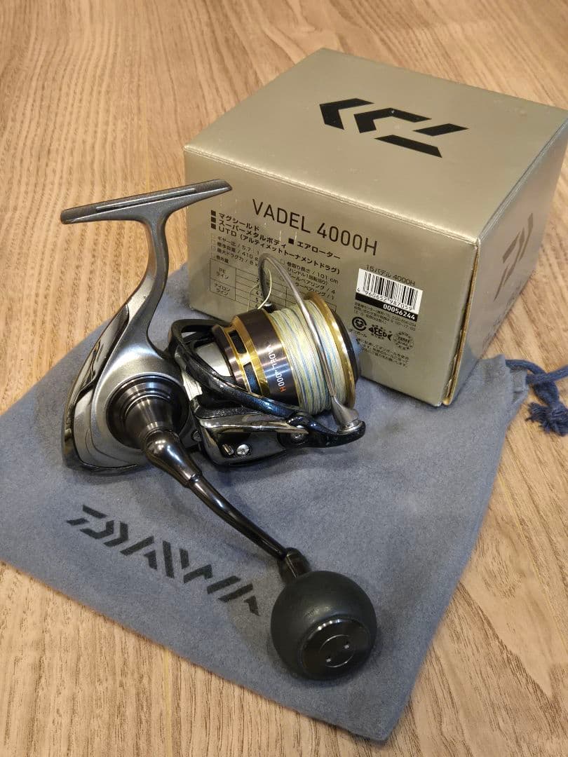 DAIWA　ダイワ　VADEL 4000H スピニングリール