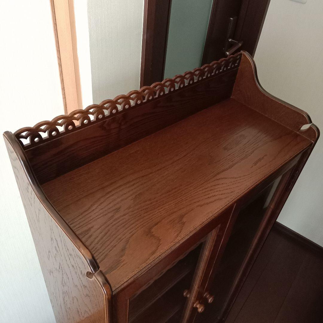 パリの雑貨屋 飾り棚 美品 飾棚 ガラス扉 日本製