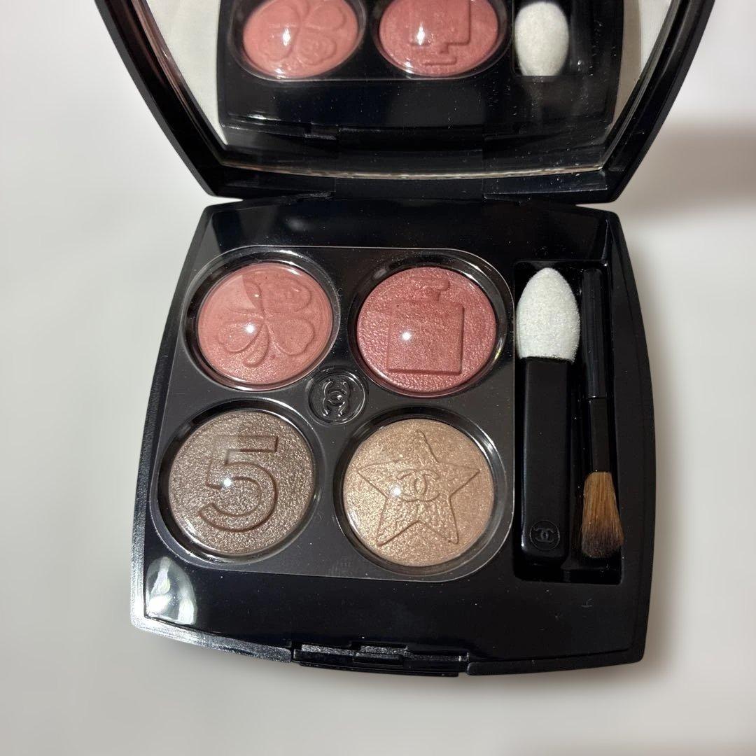 CHANEL レキャトルオンブルブトン　209 ブトン　マドモアゼル