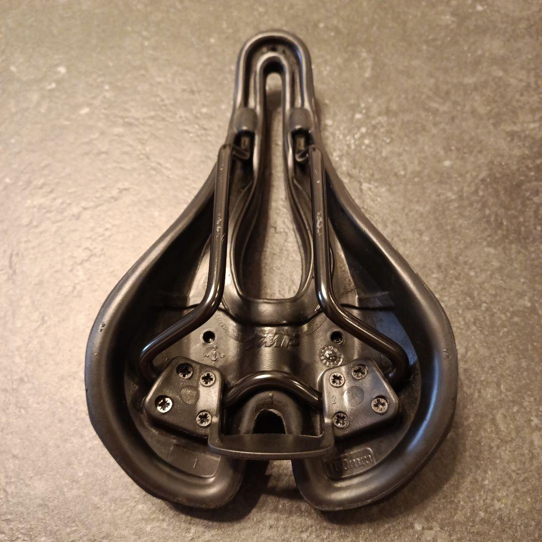 Selle SMP E-SUV gel ブラック サドル