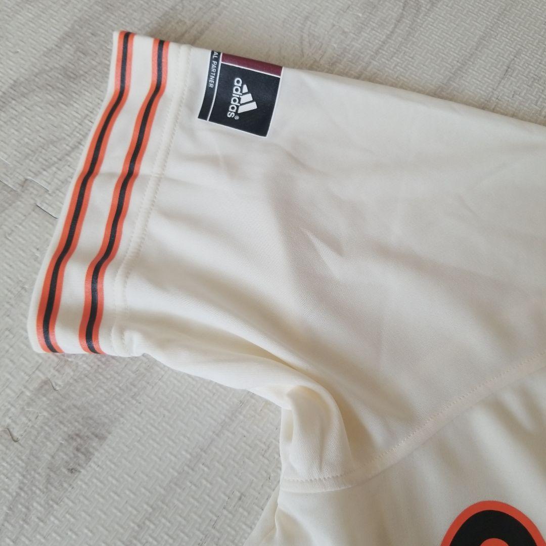 adidas　読売ジャイアンツ　巨人 復刻ユニフォーム　クリーム色