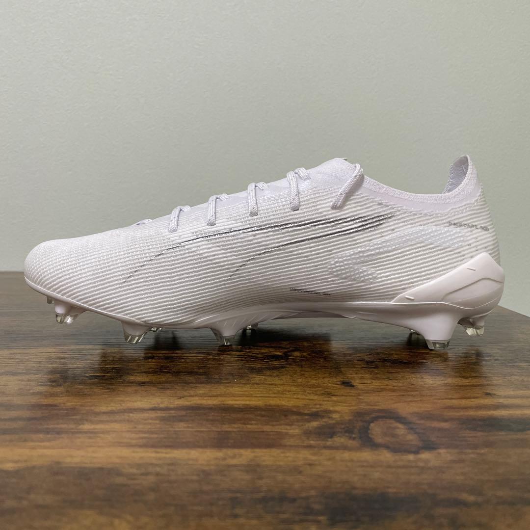 プーマ　ウルトラ 5 アルティメット FG　27cm　ホワイト　スパイク