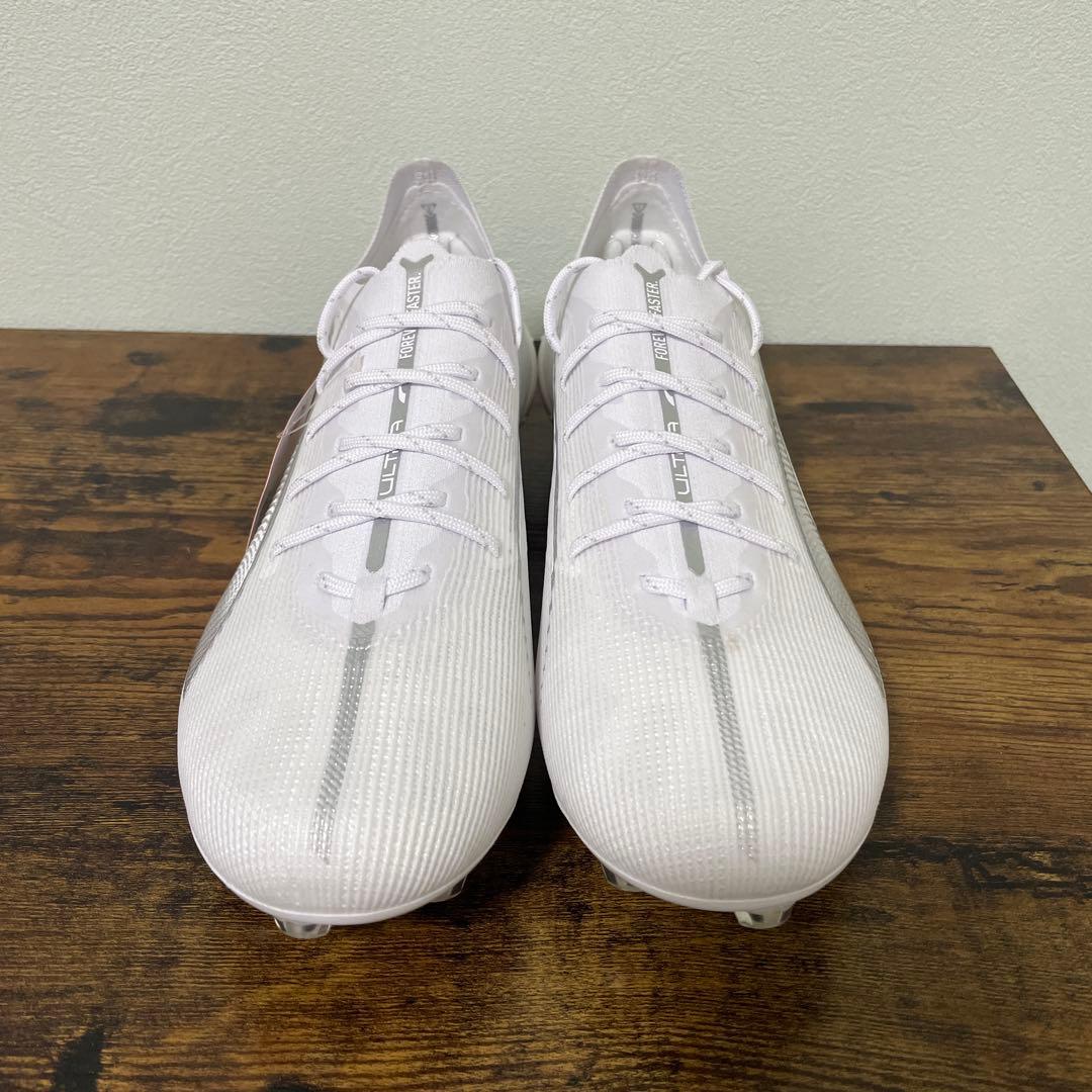 プーマ　ウルトラ 5 アルティメット FG　27cm　ホワイト　スパイク