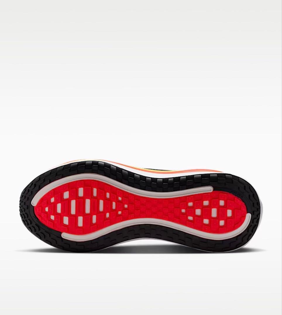 スパイク・シューズ NIKE VOMERO PLUS 26.5cm