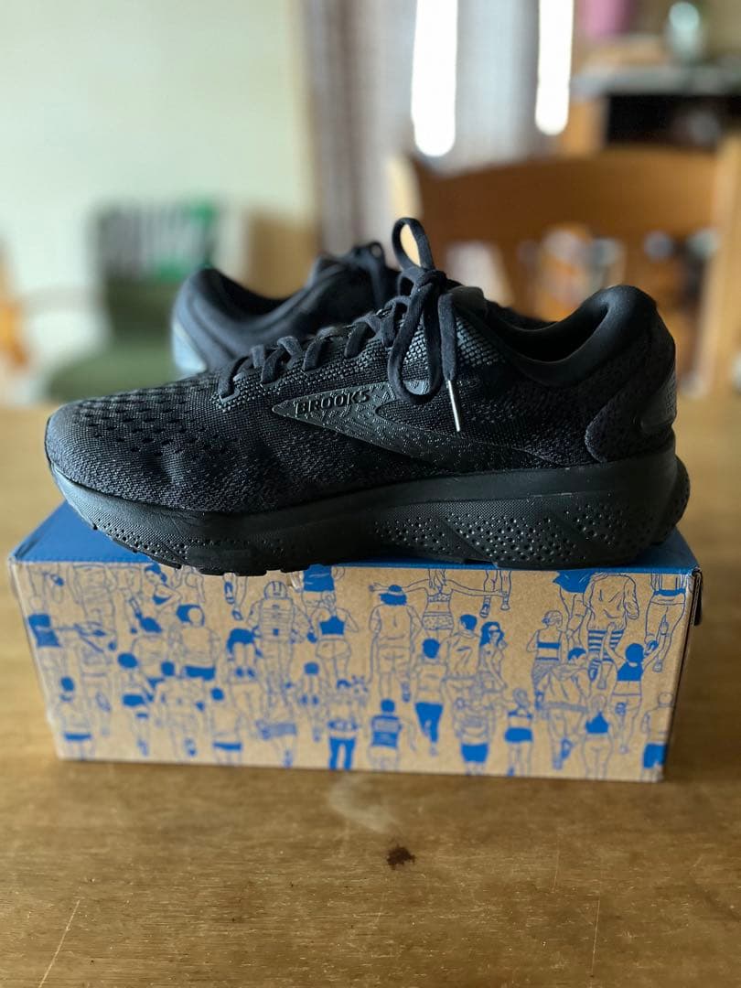 再お値下げ‼️BROOKSブルックス　ゴースト　ワイドサイズ　２５.５センチ