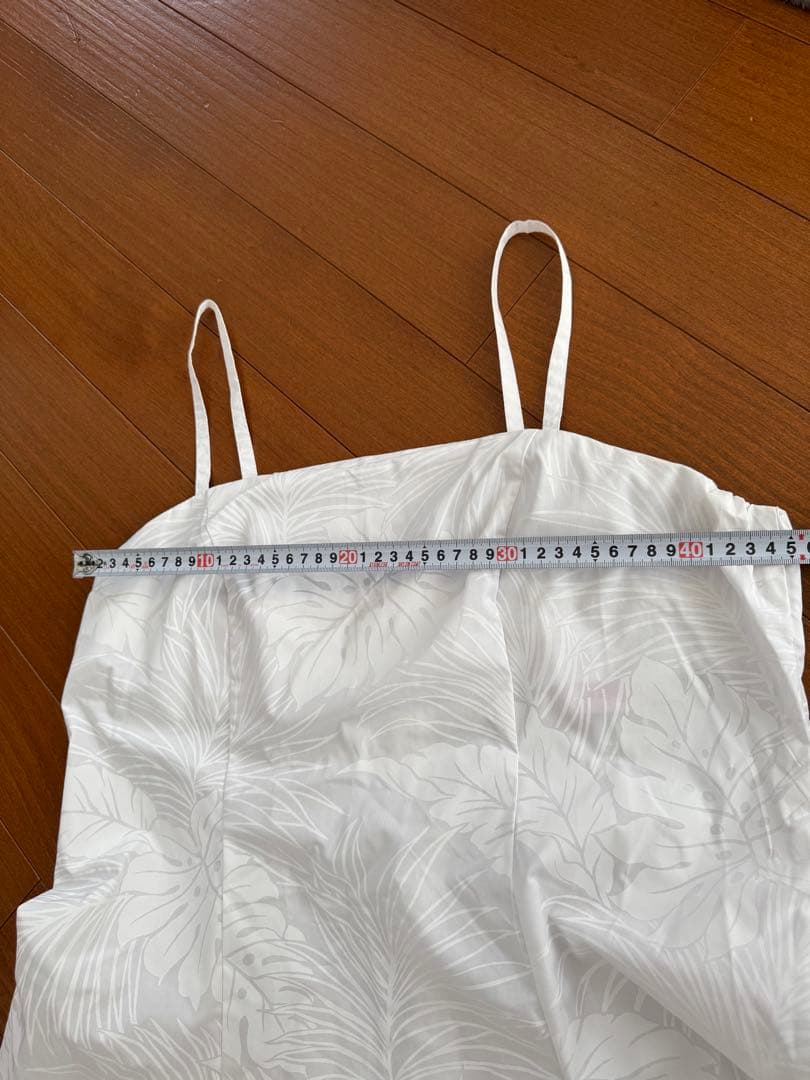 【新品未使用タグ付き】フラダンス　ホワイトドレス