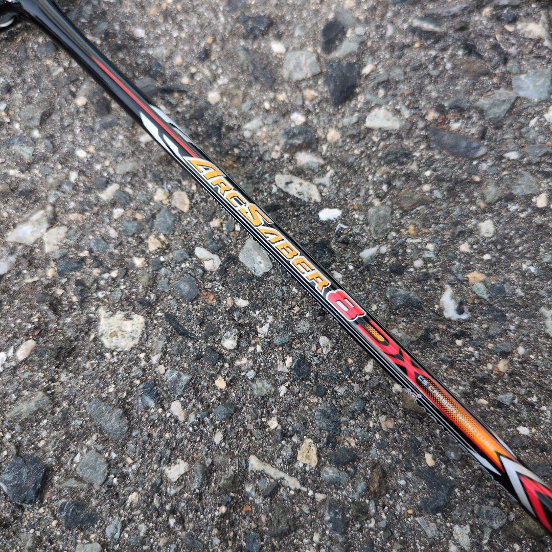 【美品】 YONEX ARCSABER 8 DXバドミントンラケット