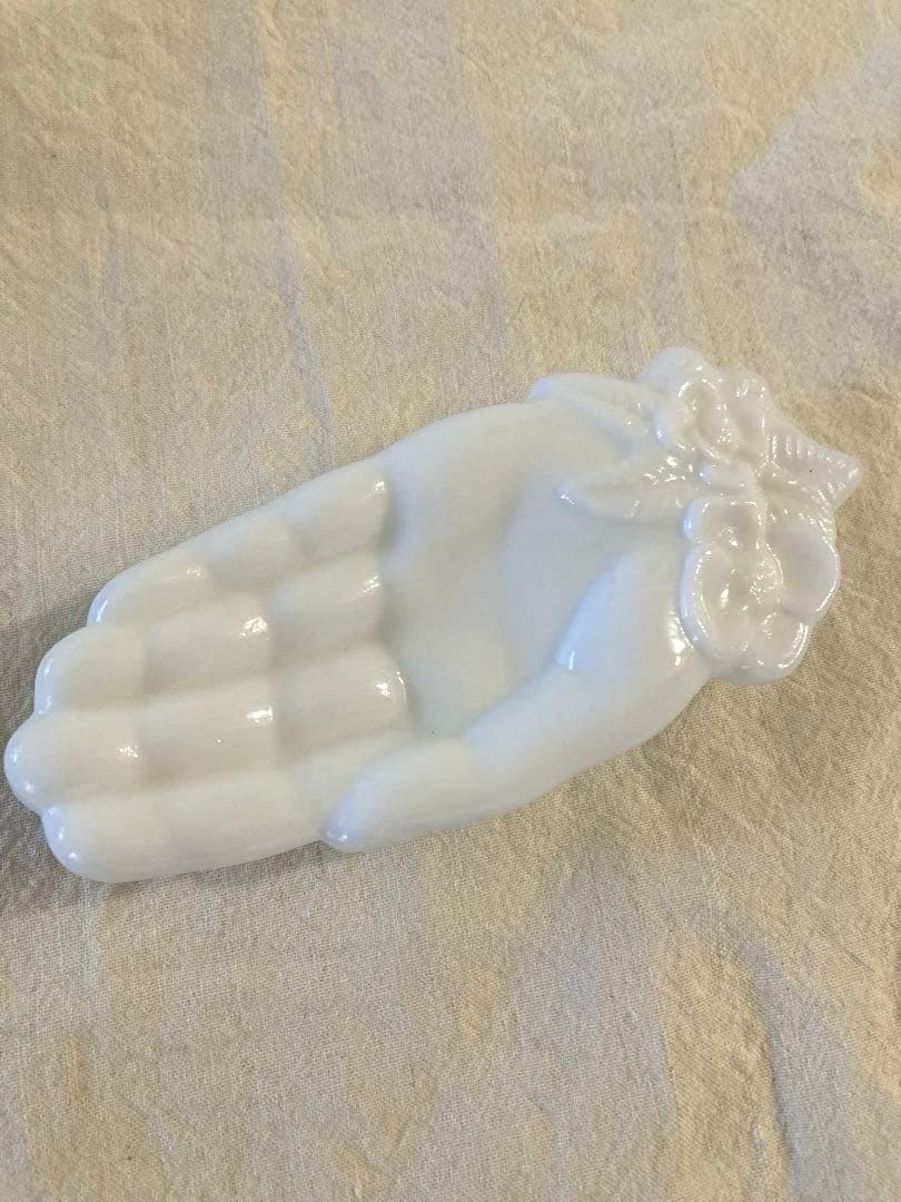 AVON ビンテージ　ミルクガラス　ハンド　ソープディッシュ　ディスプレイ