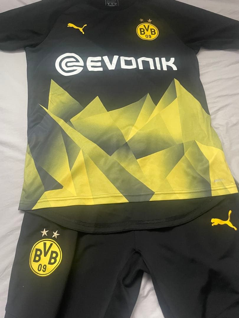ボルシア•ドルトムント セットアップ+シャツ