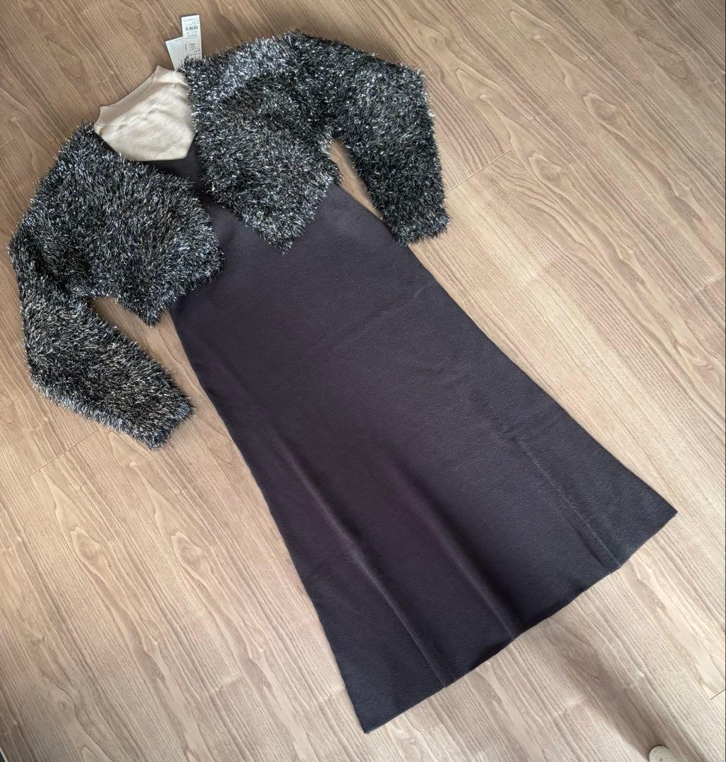 HACHIラグナムーン　ラメフェザーカーデセットニットワンピースM