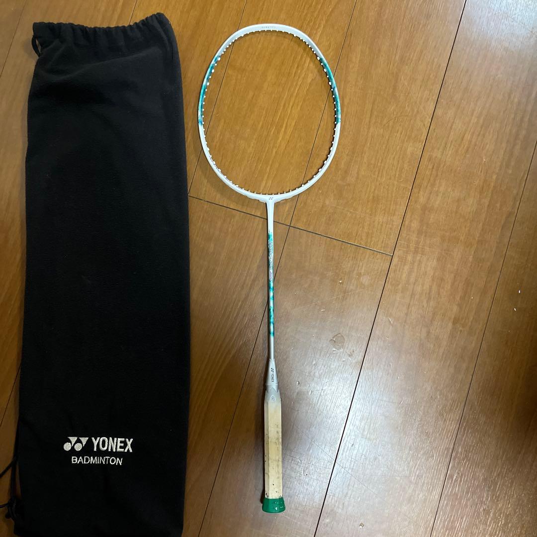 バドミントンラケット　ナノフレア300