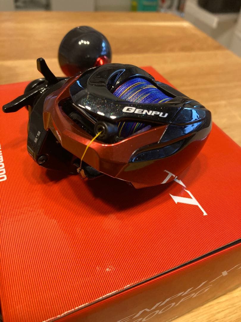 未使用品　シマノ ゲンプウXT 200PG 右ハンドル　タコ釣り