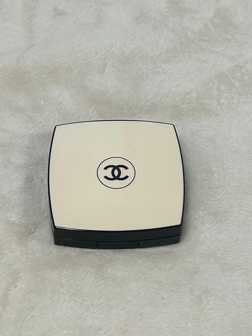 CHANEL LES BEIGES アイシャドウパレット GOLDEN