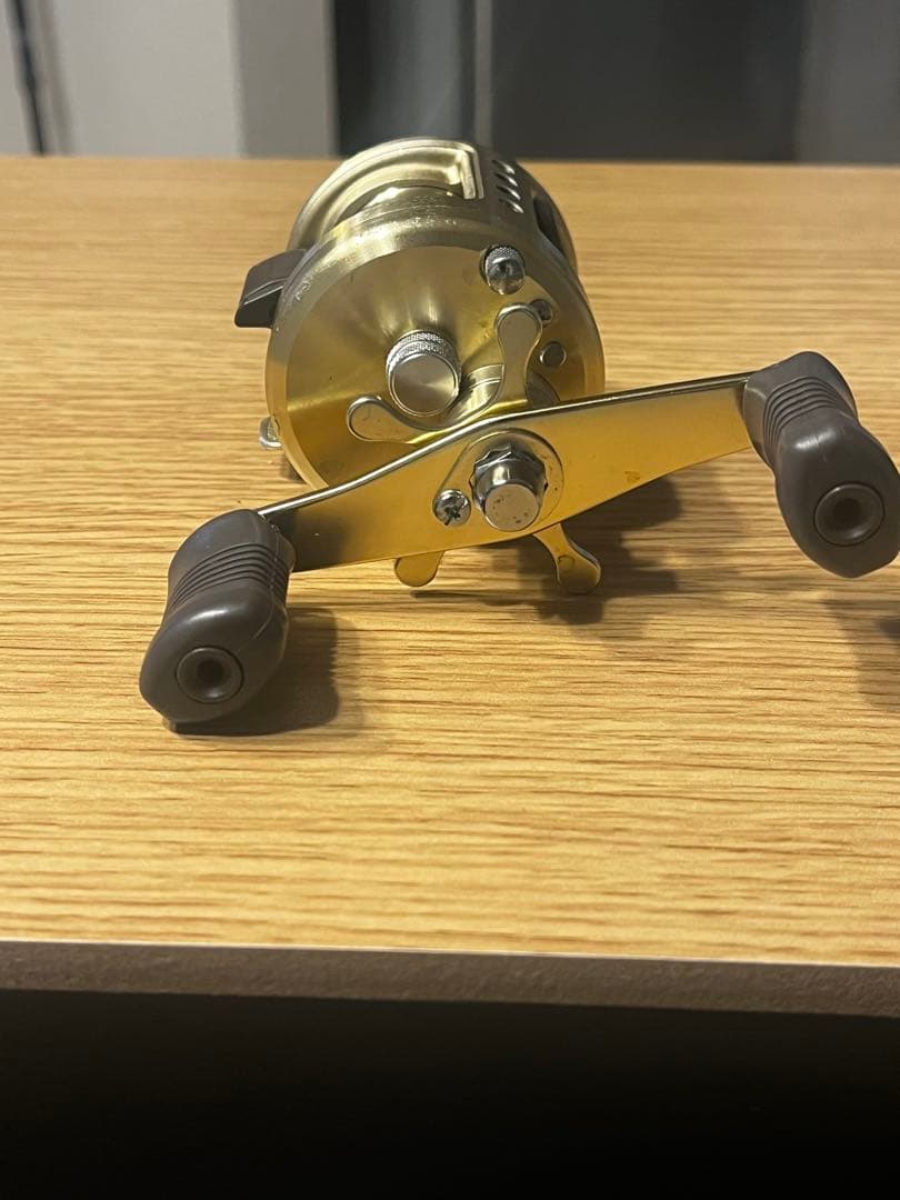 最終値下　シマノ　カルカッタ50XT