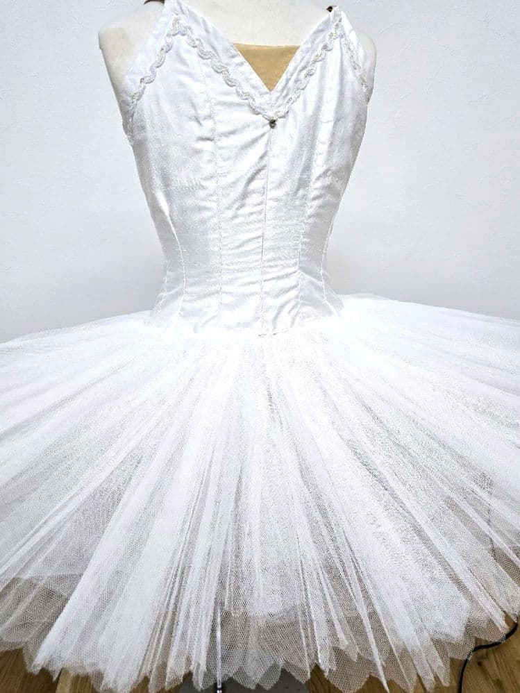 バレエクラッシックチュチュ　白チュチュ