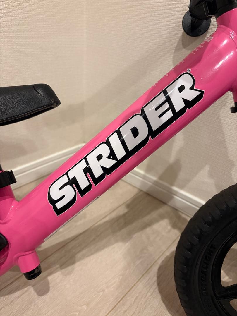 STRIDER バランスバイク ピンク　12インチ　ストライダースポーツモデル