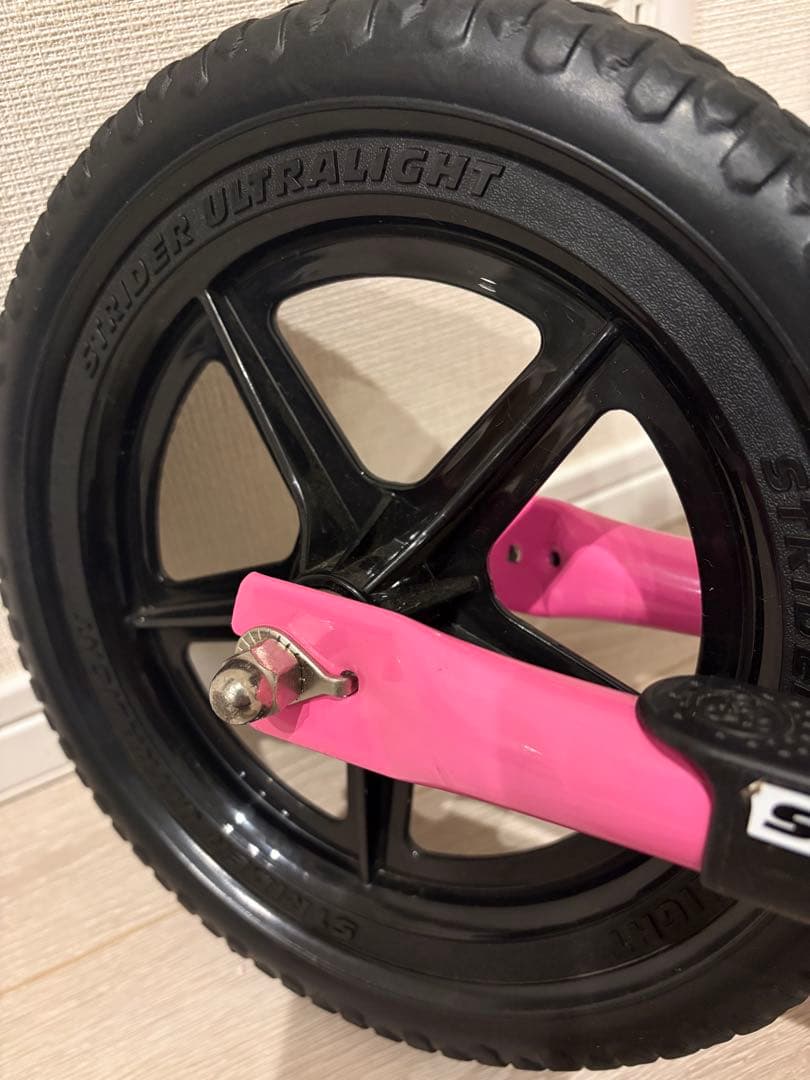 STRIDER バランスバイク ピンク　12インチ　ストライダースポーツモデル
